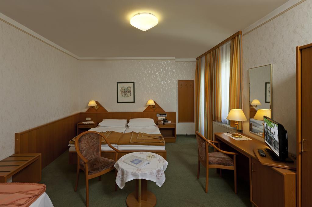 Hotel Hallerhof Bad Hall Exterior foto
